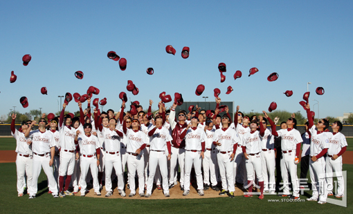 김시진 감독 "김병현·이택근 합류로 팀 분위기 상승"