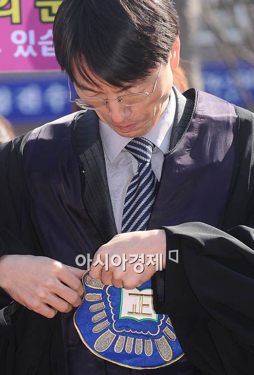 [포토] 가슴에 담은 '正'