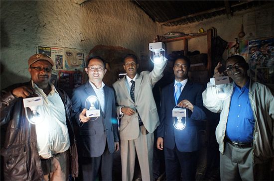 삼성전자, 아프리카에 LED 불빛 선물 