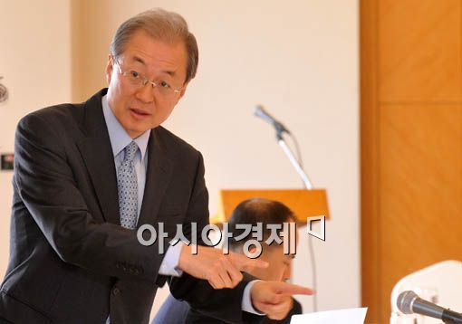 [포토] 박태호, 'FTA 우향우?'