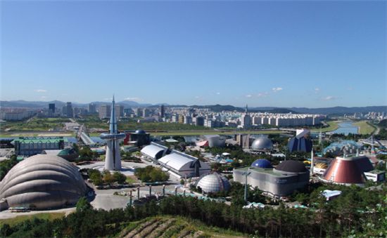 “대전 엑스포과학공원에 쇼핑몰 들어와야”