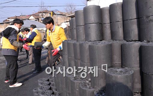 [포토] 옮겨야 할 사랑이 가득