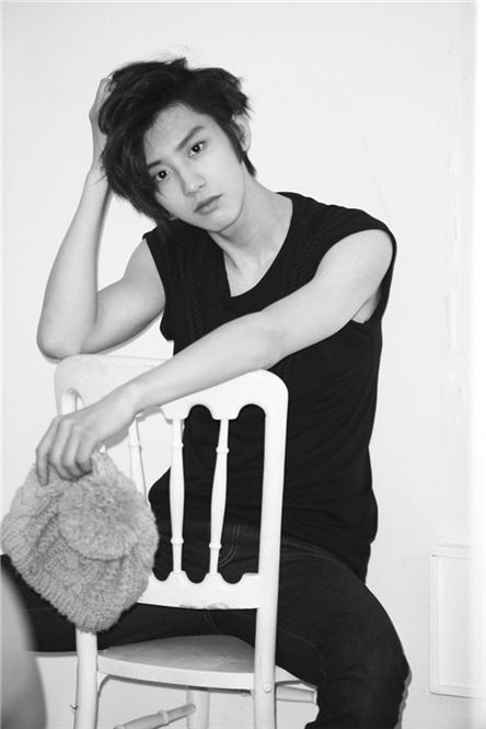 Last member of EXO-M, EXO-K revealed