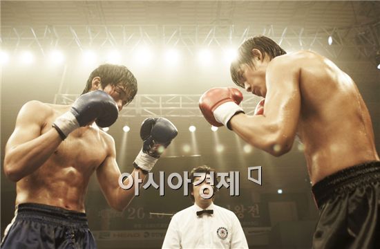 패륜스캔들? 아니, 치열하고 근사한 성장이야기 - 영화 '열여덟 열아홉'