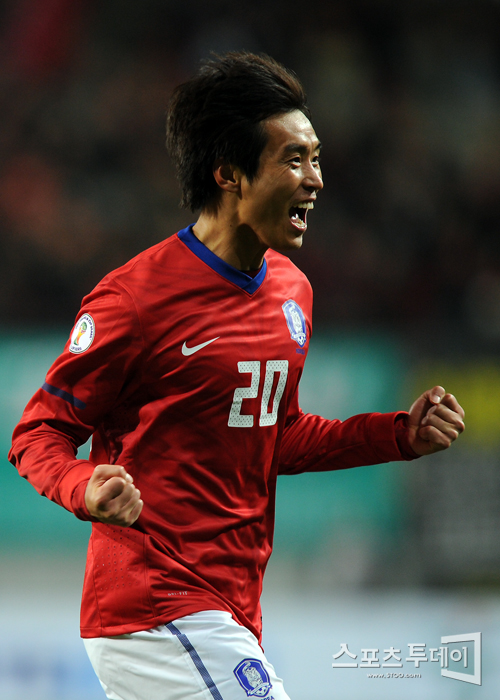 '이동국 결승골' 한국, 쿠웨이트 꺾고 월드컵 최종예선 진출