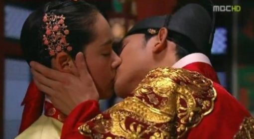(출처: '해를품은달' 17회 방송 화면)