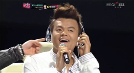 박진영 생방송 실수…"헤드폰을 깜박" 폭소