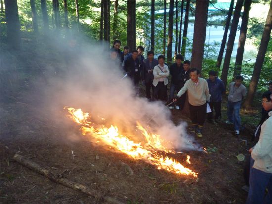 지난해 열린 산불조사 실습교육 모습.    