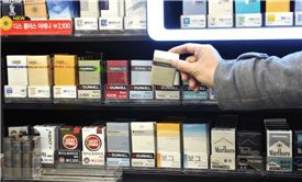 프랑스, 내년부터 '담배 한 갑=1만원'