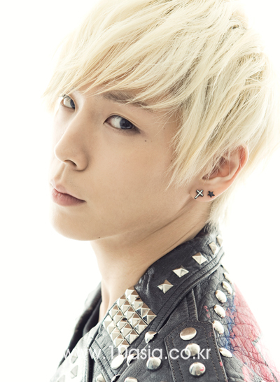B.A.P member Him Chan [Lee Jin-hyuk/10Asia]