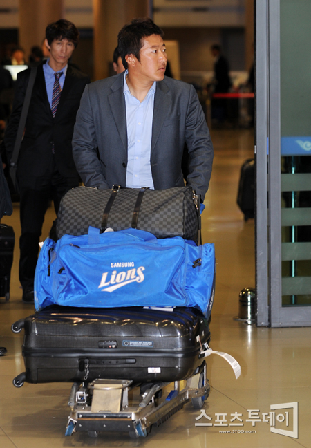 [포토] 최형우 '올 시즌도 기대해주세요'