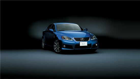 [시승기]'운전의 참맛을 즐기고 싶다면?' 렉서스 IS F
