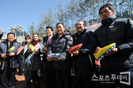 [포토] '남북협력 축구화를 소개합니다'