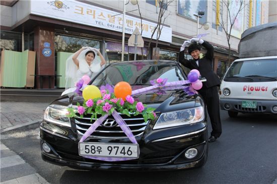 [포토] 결혼하는 갤러리아백화점 직원들은 웨딩카 ‘공짜’