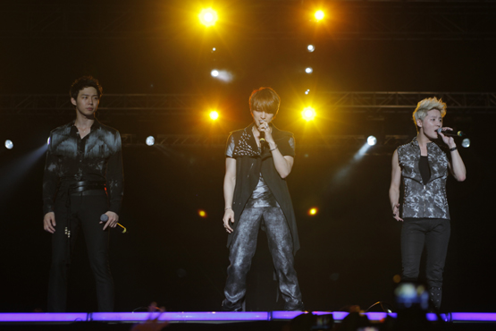 [REVIEW] JYJ South America Tour in 2012 Chile & Peru