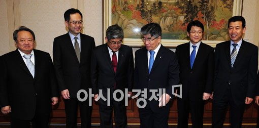 [포토] 중소기업인 만나는 김중수 총재