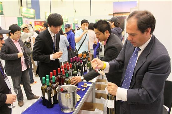 대전마케팅공사가 '국제 푸드&와인 페스티벌' 성공 개최를 위한 세미나를 연다. 사진은 푸드&와인 페스티벌 모습.