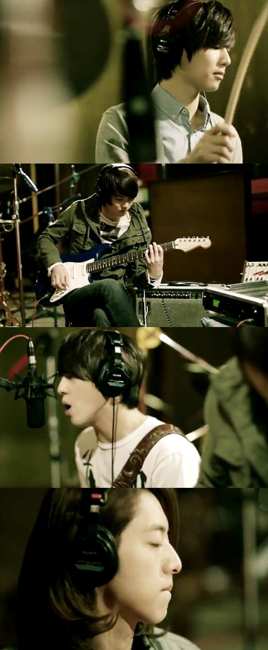 CNBLUE [CNBLUE's official website]