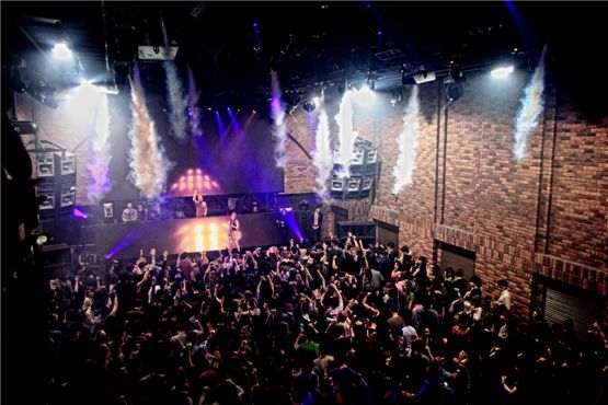 International DJ's making waves in Korea's club scene