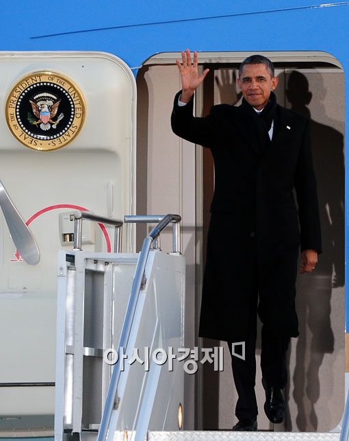 [포토] 손 흔드는 오바마 미 대통령