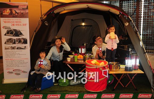 [포토] 콜맨, 한국형 텐트 '웨더마스터 와이드 2룸 코쿤' 출시