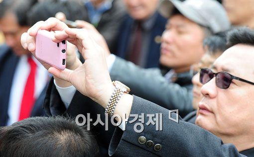 [포토] "박근혜다! 찍자"