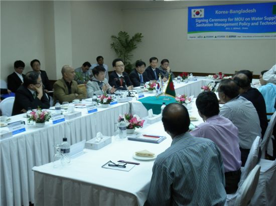 지난 28일 방글라데시 다카에서 '한-방글라데시 환경회의 및 환경개선 마스터플랜 수립 사업' 착수 보고회가 열렸다.
