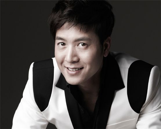 Jo Hyun-jae joins Song Seung-heon and Lee Young-ae's agency 