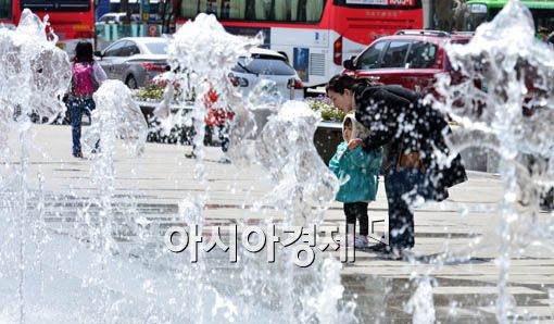 [포토] 엄마 저건 뭐에요