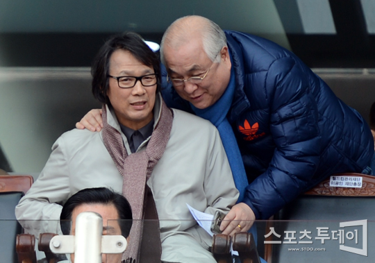 [포토] 오랜만에 공식석상에 모습 드러낸 조광래 전 감독