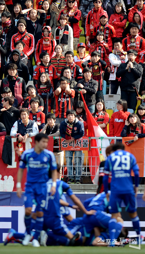 [포토] '전반에만 2실점이라니'