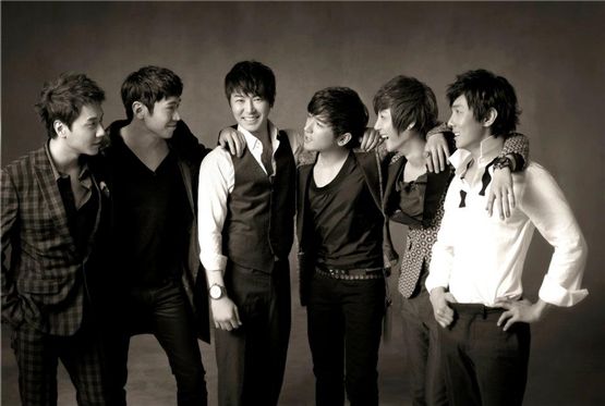 Shinhwa pushes back release date of “THE RETURN” new addition