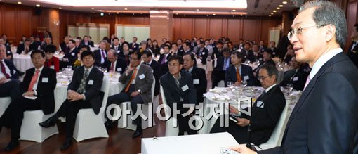 [포토] 세종포럼에서 강연하는 박태호 본부장