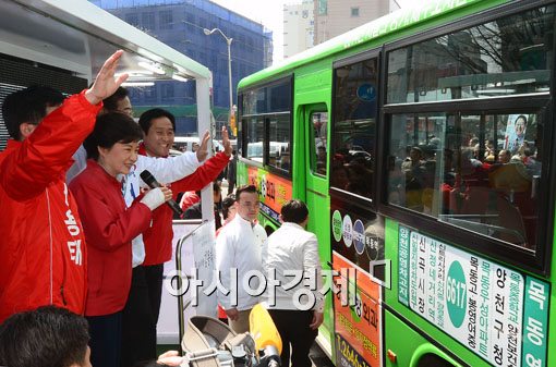 [포토] 버스 승객을 위한 단독(?) 유세