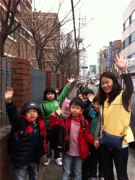  강북구, 초등학교생 등하굣길 안전 책임진다