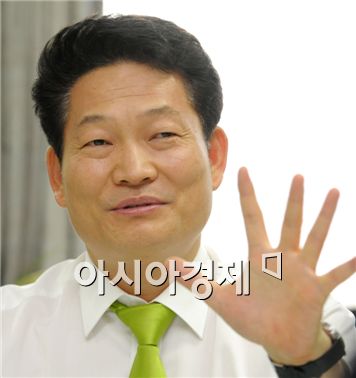 송영길 시장, 총선 후 MB정부에 대립각…왜?