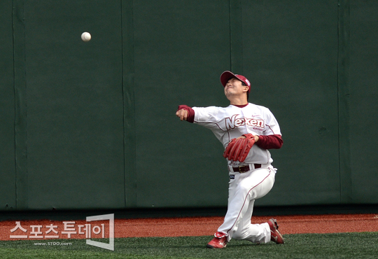 [포토] 김병현이 쏘아올린 작은 공