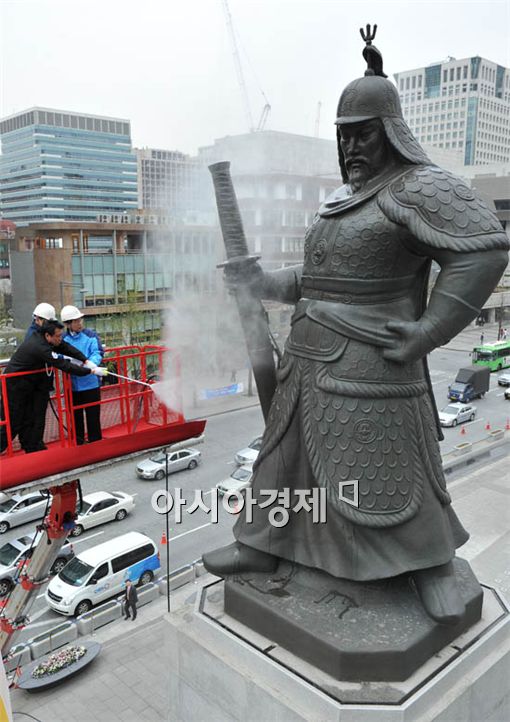 [포토] 고향물 맞이하는 충무공