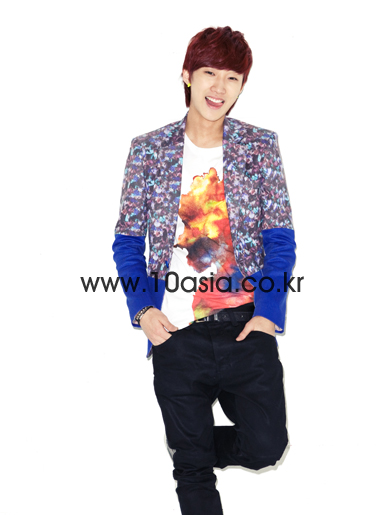 [10 포토] B1A4 진영 “환자 연기의 달인이다”