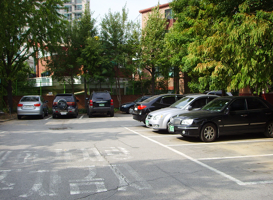 신양초등학교 주차장 