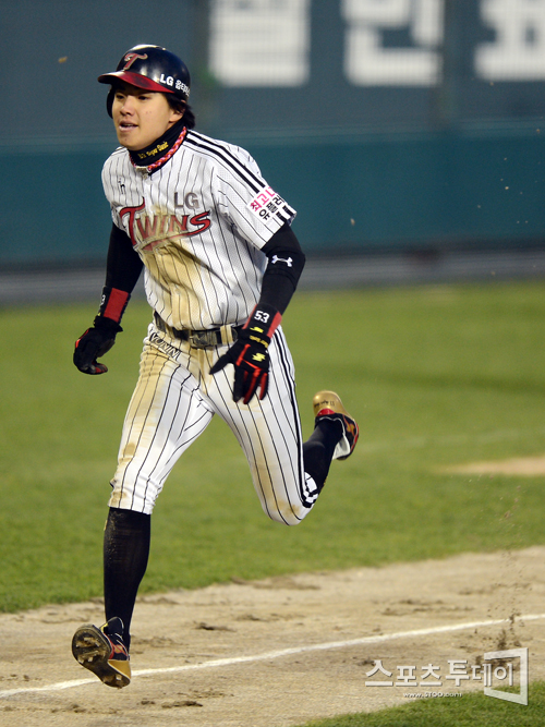 [포토] 이대형 '발로 만들어낸 1점!'