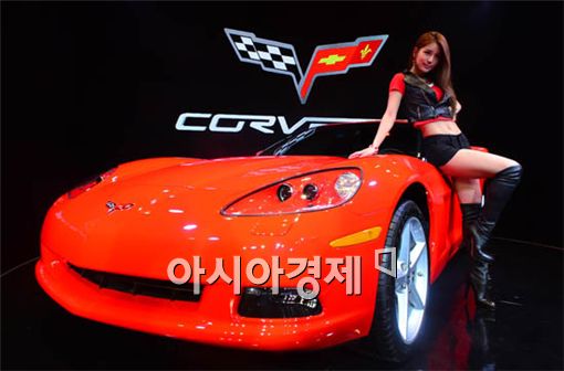 [포토] 붉은색 콜벳의 유혹