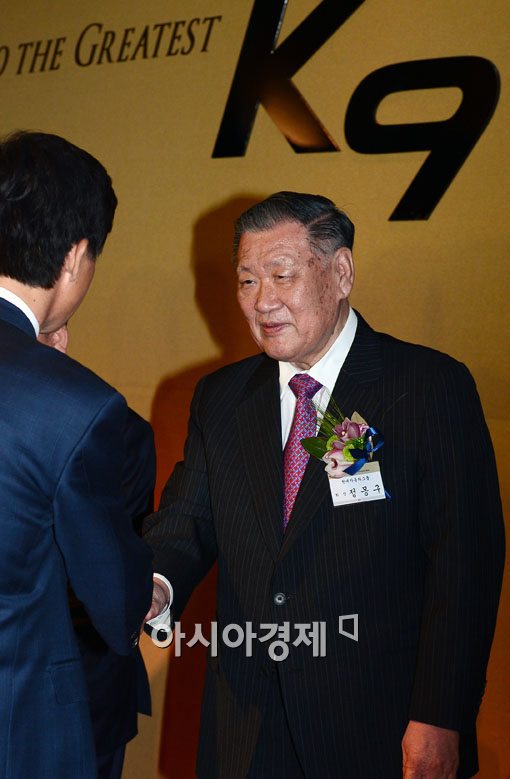 [포토] K9 신차 발표회 손님 맞는 정몽구 회장