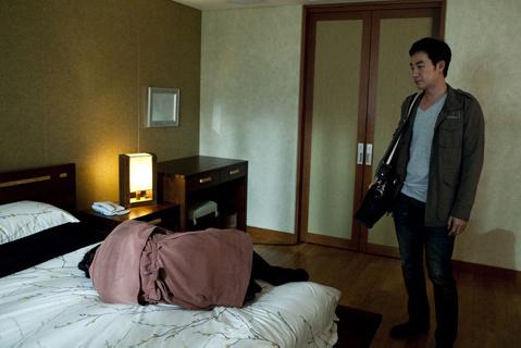 "수지 키스씬을…" '건축학개론' 도대체 왜?