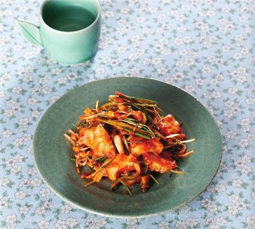 [추천! 금주의 제철메뉴]소라 달래무침과 멍게 비빔밥