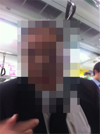 여대생 A씨가 지하철서 성희롱을 당했다며 공개한 김모(66)씨 사진