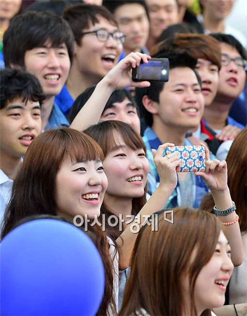 [포토] 파란 미소