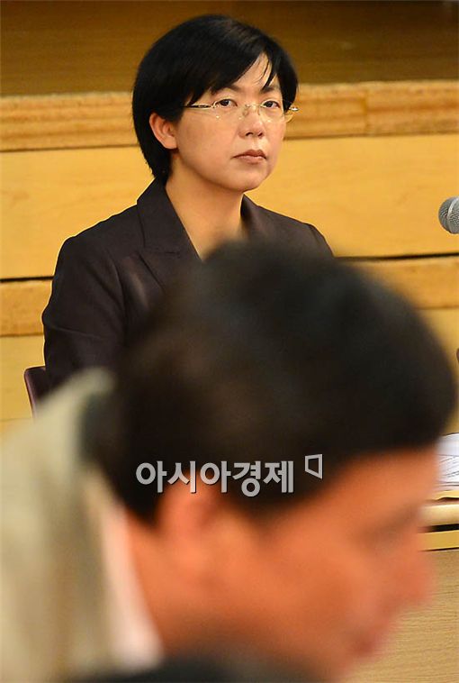 [포토] 조준호 바라보는 이정희