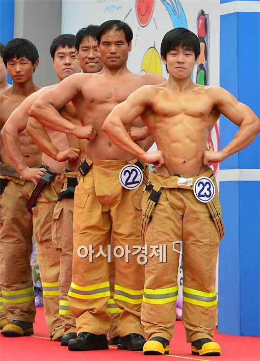 [포토] 우리가 몸짱 소방관