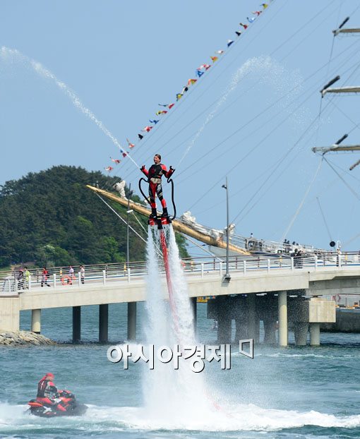 [포토] 스파이더맨 악당 닥터 오토퍼스가 여수에..